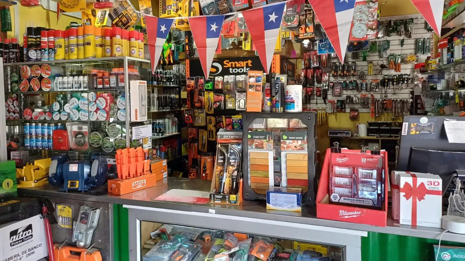 Ferretería gallery 3